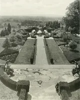 An illustration from Gardens, old and new; the country house & its garden environment (1900)
