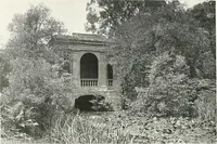 An illustration from Gardens, old and new; the country house & its garden environment (1900)