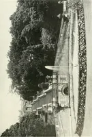 An illustration from Gardens, old and new; the country house & its garden environment (1900)