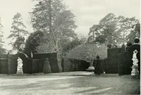 Picture 71 of 434 from Gardens, old and new; the country house & its garden environment (1900), leaf 67