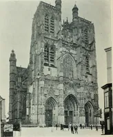 An illustration from Gothic architecture in England and France (1911)