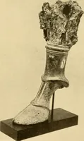 An illustration from Greek, Etruscan and Roman bronzes (1915)
