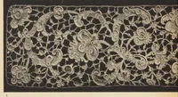 An illustration from Entwicklungsgeschichte der Spitze : mit Besonderer Rücksicht auf die Spitzen-Sammlung des K.K. Österreichischen Museums für Kunst und Industrie in Wien (1910)