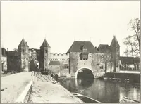 An illustration from Oud-Nederlandsche steden in haar ontstaan, groei en ontwikkeling (1909)