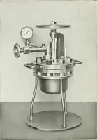 An illustration from Grundlegende Operationen der Farbenchemie (1920)
