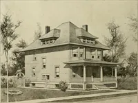 An illustration from Guaranteed building plans with interior views and details : a standard collection of new, original and artistic designs of cottages, bungalows, residences and flats of frame, brick, cement, plaster, concrete blocks, hollow tile, stucco, etc. and farm buildings of all descriptions together with interior and exterior details and interior views arranged and described by William A. Radford. (1915)