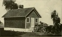 An illustration from Guaranteed building plans with interior views and details : a standard collection of new, original and artistic designs of cottages, bungalows, residences and flats of frame, brick, cement, plaster, concrete blocks, hollow tile, stucco, etc. and farm buildings of all descriptions together with interior and exterior details and interior views arranged and described by William A. Radford. (1915)