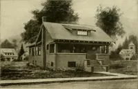 An illustration from Guaranteed building plans with interior views and details : a standard collection of new, original and artistic designs of cottages, bungalows, residences and flats of frame, brick, cement, plaster, concrete blocks, hollow tile, stucco, etc. and farm buildings of all descriptions together with interior and exterior details and interior views arranged and described by William A. Radford. (1915)