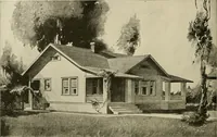 An illustration from Guaranteed building plans with interior views and details : a standard collection of new, original and artistic designs of cottages, bungalows, residences and flats of frame, brick, cement, plaster, concrete blocks, hollow tile, stucco, etc. and farm buildings of all descriptions together with interior and exterior details and interior views arranged and described by William A. Radford. (1915)