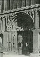 An illustration from A guide to English Gothic architecture, illustrated by numerous drawings and photographs (1922)