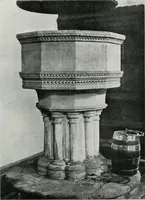 An illustration from A guide to English Gothic architecture, illustrated by numerous drawings and photographs (1922)
