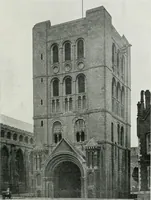An illustration from A guide to English Gothic architecture, illustrated by numerous drawings and photographs (1922)