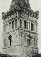 An illustration from A guide to English Gothic architecture, illustrated by numerous drawings and photographs (1922)