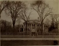 An illustration from Halliday's collection of photographs of colonial and provincial houses, 1628-1775 (1894)