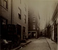 An illustration from Halliday's collection of photographs of colonial and provincial houses, 1628-1775 (1894)