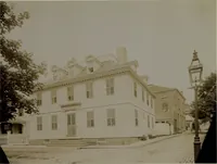 An illustration from Halliday's collection of photographs of colonial and provincial houses, 1628-1775 (1894)