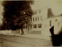 An illustration from Halliday's collection of photographs of colonial and provincial houses, 1628-1775 (1894)