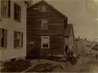 An illustration from Halliday's collection of photographs of colonial and provincial houses, 1628-1775 (1894)