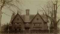 An illustration from Halliday's collection of photographs of colonial and provincial houses, 1628-1775 (1894)
