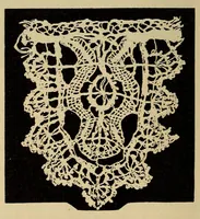 An illustration from Handwörterbuch der textilkunde aller zeiten und völker für studierende, fabrikanten, kaufleute, sammler und zeichner der gewebe, stickereien, spitzen, teppiche und dergl., sowie für schule und haus (1904)