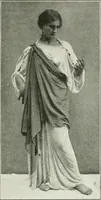 An illustration from Histoire du costume antique d'après des études sur le modèle vivant (1922)