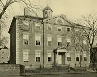 An illustration from Historic homes of New England (1914)