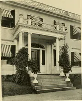 An illustration from Historic homes of New England (1914)