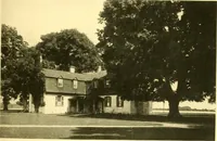An illustration from Historic Virginia homes and churches (1915)