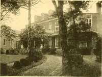 An illustration from Historic Virginia homes and churches (1915)