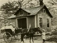 An illustration from Hodgson portable houses. (1916)