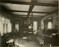 An illustration from Homes of moderate size; a collection of photographs and plans of modern suburban and country homes, following the colonial, Italian and English architectural styles, and arranged accordingly (1921)