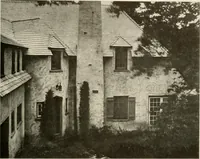 An illustration from Homes of moderate size; a collection of photographs and plans of modern suburban and country homes, following the colonial, Italian and English architectural styles, and arranged accordingly (1921)