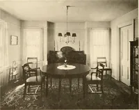 An illustration from Homes of moderate size; a collection of photographs and plans of modern suburban and country homes, following the colonial, Italian and English architectural styles, and arranged accordingly (1921)