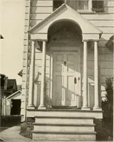 Picture 18 of 162 from Homes of moderate size; a collection of photographs and plans of modern suburban and country homes, following the colonial, Italian and English architectural styles, and arranged accordingly (1921), leaf 32
