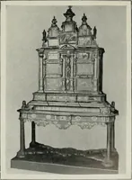 An illustration from The house dignified; its design, its arrangement and its decoration (1908)