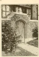 Picture 76 of 295 from House & garden's book of gardens; containing over four hundred illustrations of special flower types, plans and suggestions for landscape work, a complete gardener's calendar of the year's activities, planting and spraying tables, and a portfolio of beautiful gardens in varied sections of the United States and foreign countries (1921), leaf 55