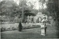 An illustration from The house in good taste, illustrated with photographs in color and black and white (1915)