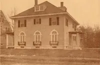 An illustration from Ideal homes / by W. F. Barlow, Jr. (1913)