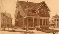 An illustration from Ideal homes / by W. F. Barlow, Jr. (1913)