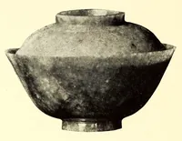 An illustration from Illustrated catalogue of the important collection of antique Chinese porcelains, Sung and Ming potteries, ancient stone sculptures carved jades and other hard stones snuf bottles, Mandarin necklaces, bronzes, enamels, palace furniture and wall panels and a number of rare and fine ancient Chinese paintings of the Sung and Ming periods (1917)