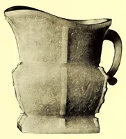 An illustration from Illustrated catalogue of the very important collection of rare and beautiful old Chinese porcelains, jades and other choice cabinet specimens : collected by the late Edward Wassermann of New York City (1916)