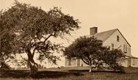 An illustration from Interesting houses of New England, from original photographs (1915)