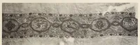 Picture 2 of 18 from Islamische Stoffe aus ägyptischen Gräbern in der Islamischen Kunstabteilung und in der Stoffsammlung des Schlossmuseums (1927), leaf 107