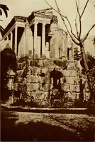 An illustration from Italian castles and country seats (1911)
