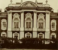 An illustration from Starye gody (1907)