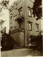 An illustration from Starye gody (1907)