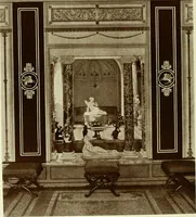 An illustration from Starye gody (1907)