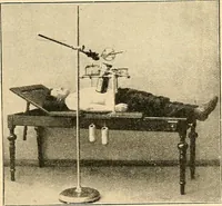 An illustration from Konstruktion, Bau und Betrieb von Funkeninduktoren und deren Anwendung, mit besonderer Berücksichtigung der Röntgenstrahlen-Technik (1904)