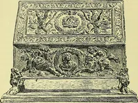 An illustration from L'arte nell'industria : lavori di legno e pastiglia, lavori di metallo, lavori di pietra, marmo, alabastro, ceramica, musaico, vetro, lavori di osso e avorio, lavori tessili, carte da parati e cuoi decorati, ricami, pizzi, cartelloni, stampe, ecc. (1907)