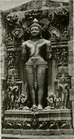 An illustration from La sculpture hindoue. Traduction de Paul Budry (1922)